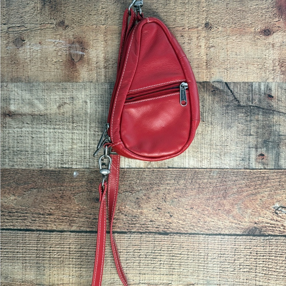 NWOT Vintage Pebbled Leather Ameribag 8 Inches Red Small Baglett Sling Bag